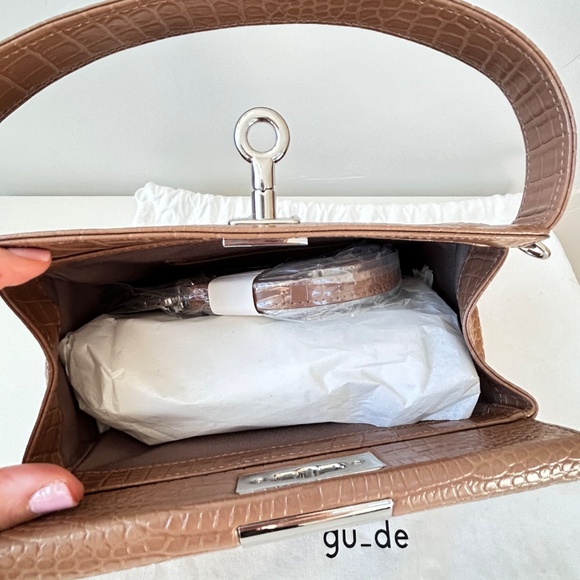 gu_de Mikly purse - Picture 3 of 7